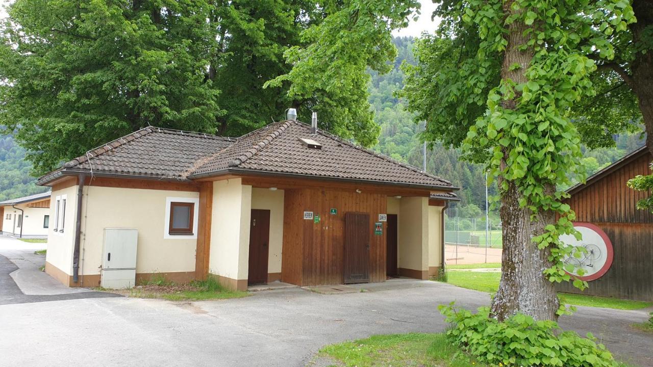 Готель Raddorfl-Campingplatz Teufenbach  Екстер'єр фото